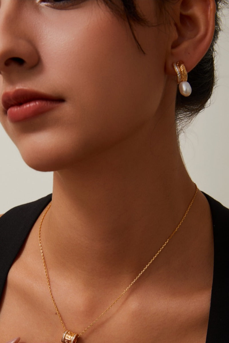 925-Silver-Earrings-Wearing-Effect-1