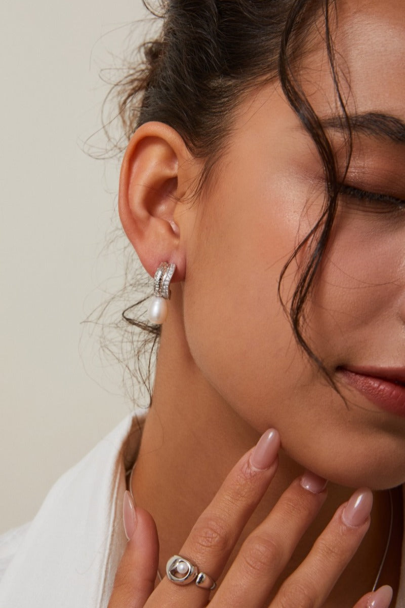 925-Silver-Earrings-Wearing-Effect-2
