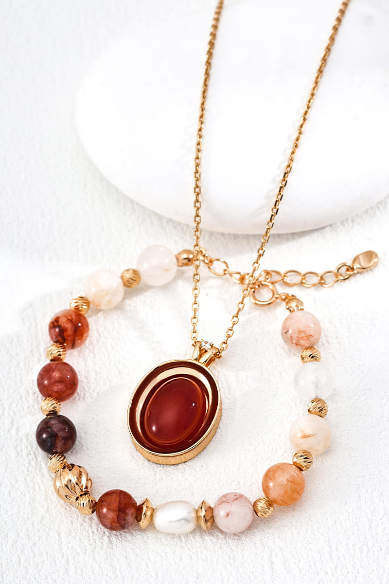 Agate-Necklace-Detail-3