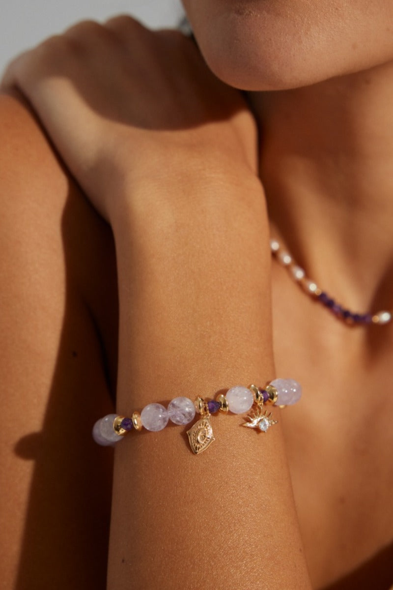 AmethystBracelet-Wearing-Effect-3