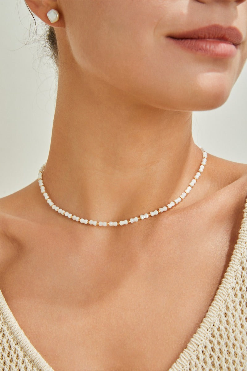 Beaded-Necklace-Wearing-Effect