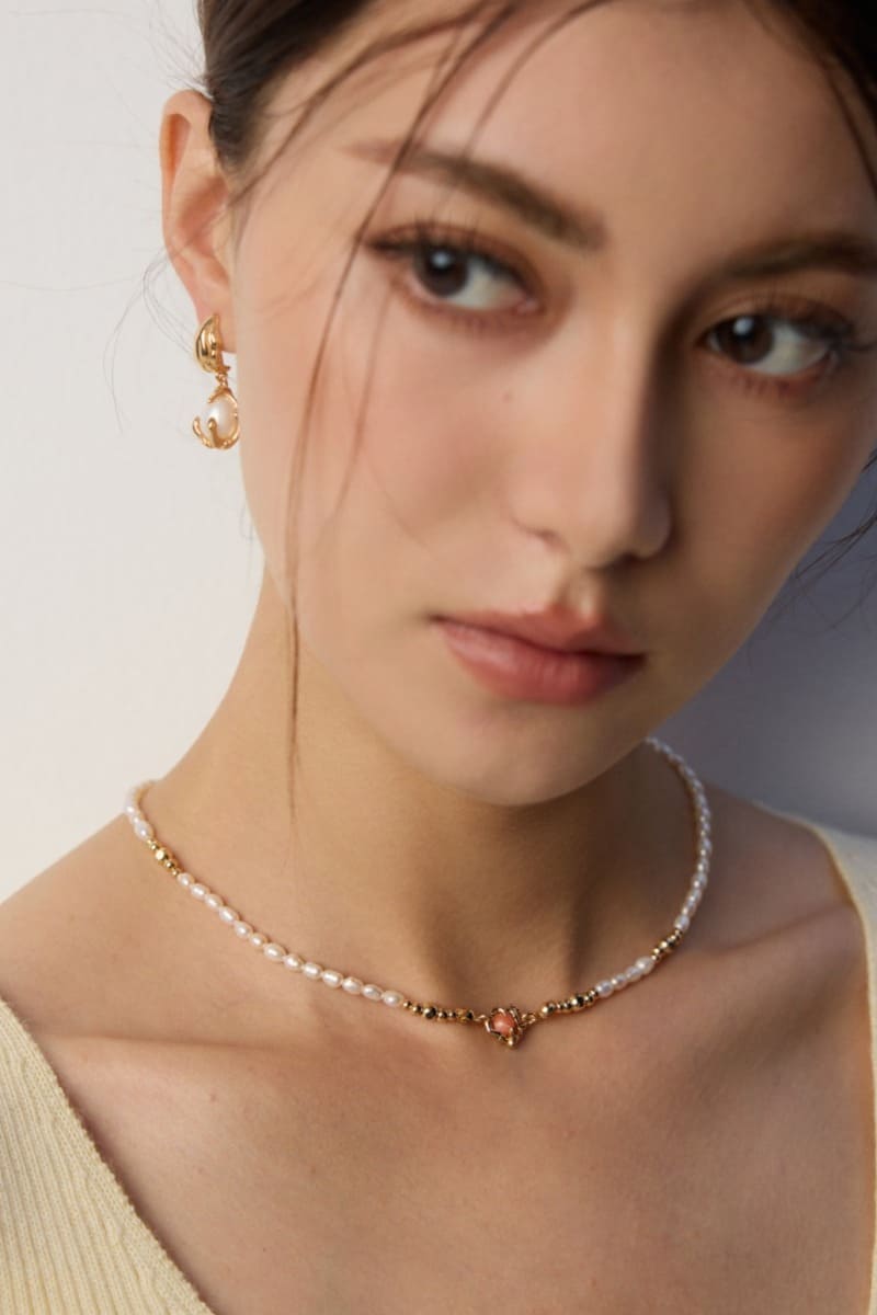 Boho-Necklace-Wearing-Effect-2