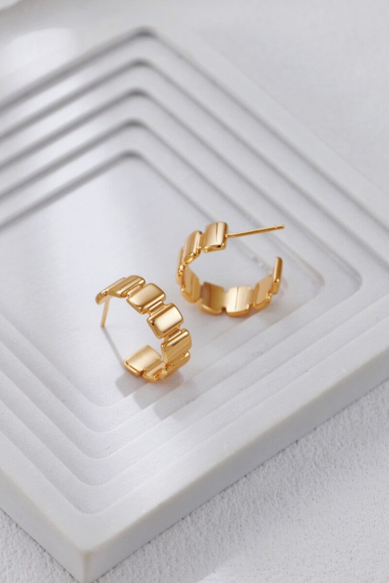 CHoop-Earrings-Gold