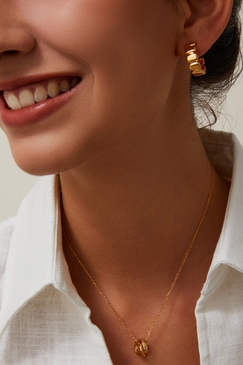 CHoop-Earrings-Wearing-Effect-2