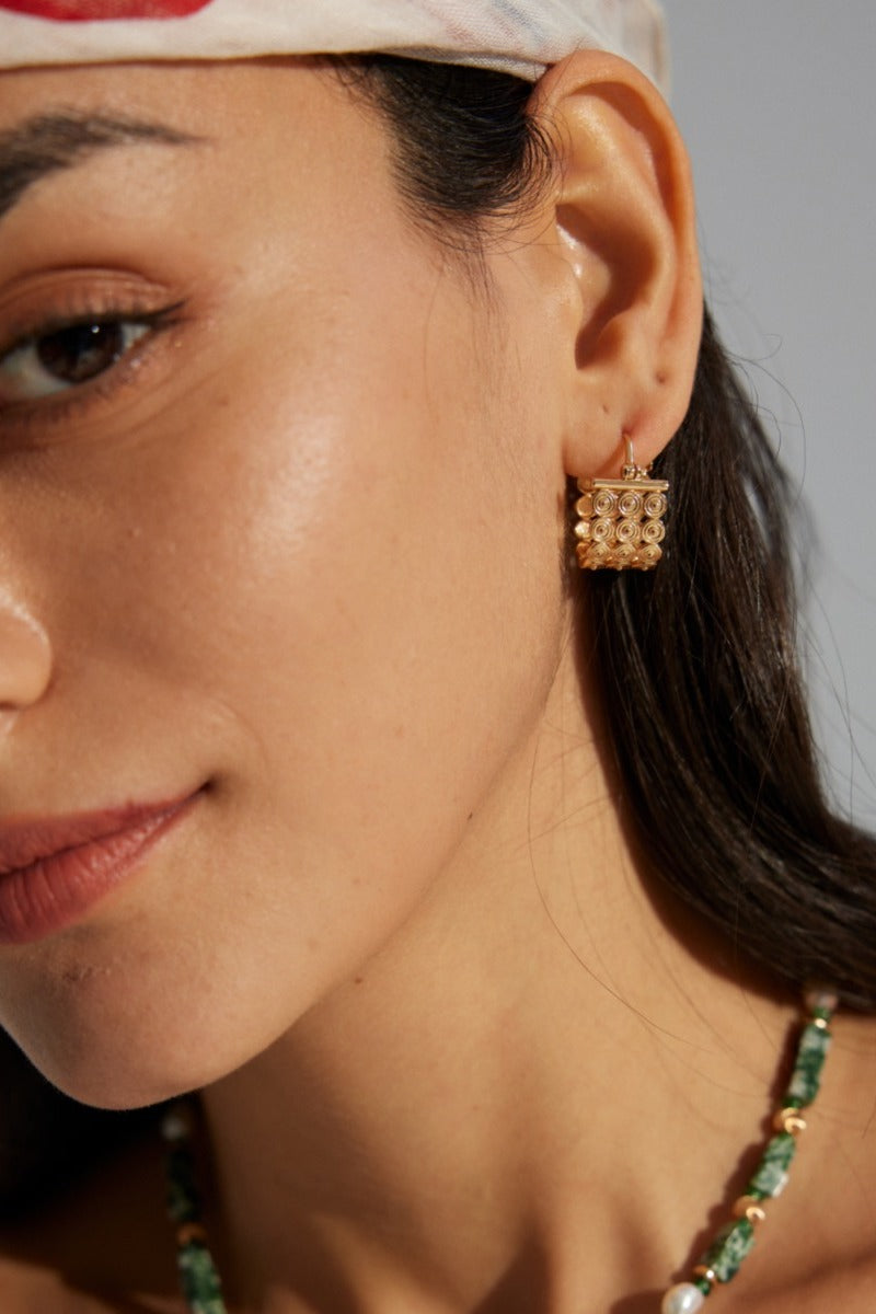 Designer-earrings-Wearing-Effect-1