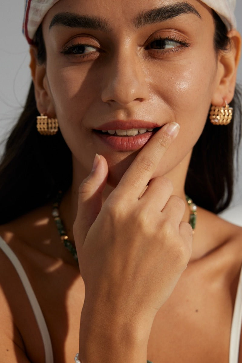 Designer-earrings-Wearing-Effect-4