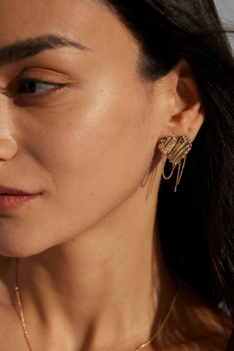 Elegant-Earrings-Wearing-Effect-2