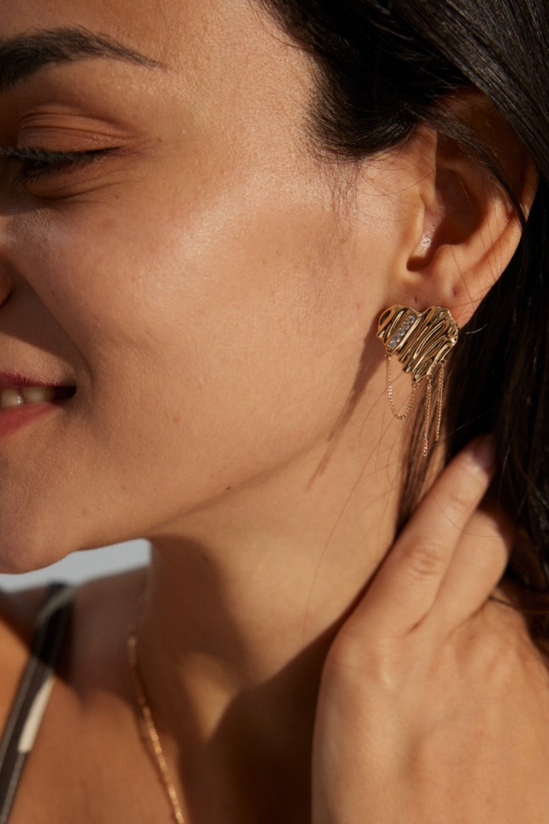 Elegant-Earrings-Wearing-Effect-4
