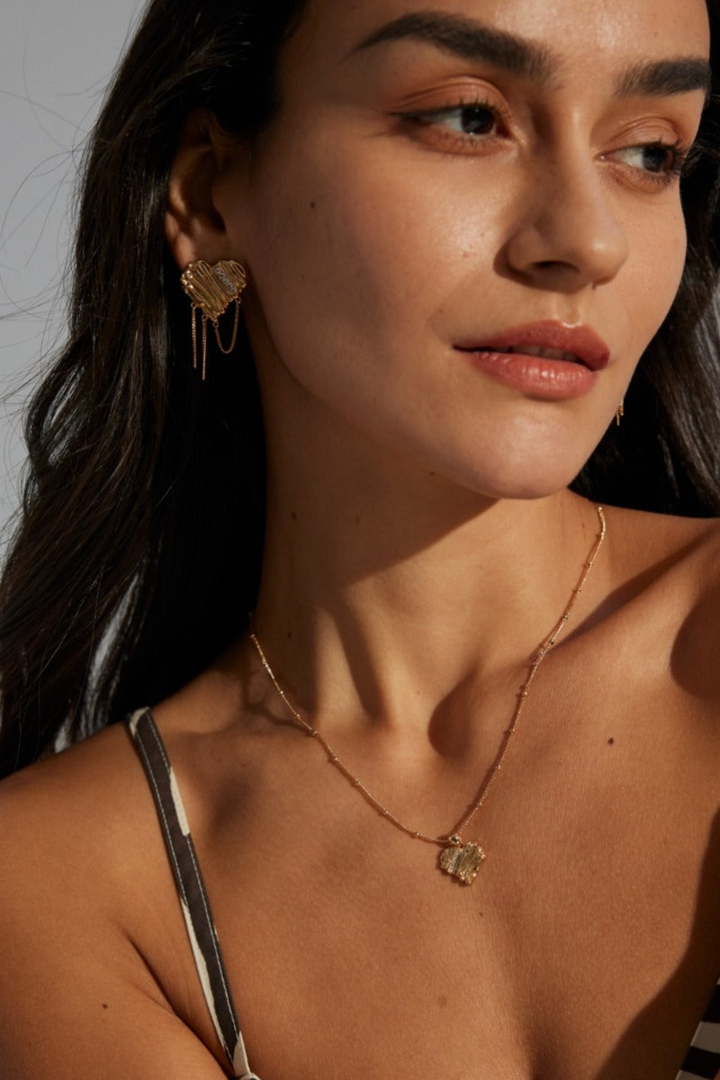 Elegant-Earrings-Wearing-Effect-5