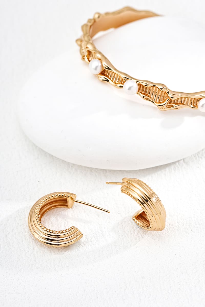 Everyday-Silver-Earrings-Detail-1