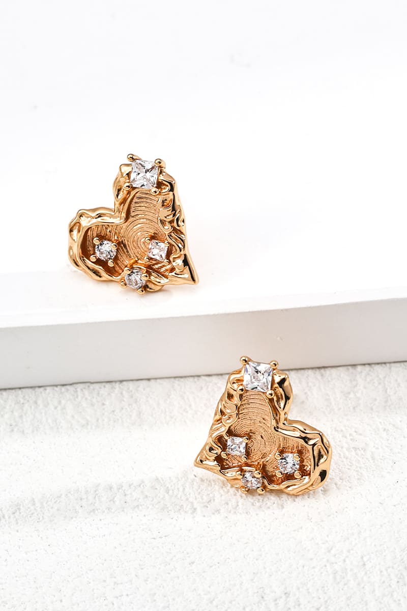 Gold-Heart-Stud-Earrings-Detail-1