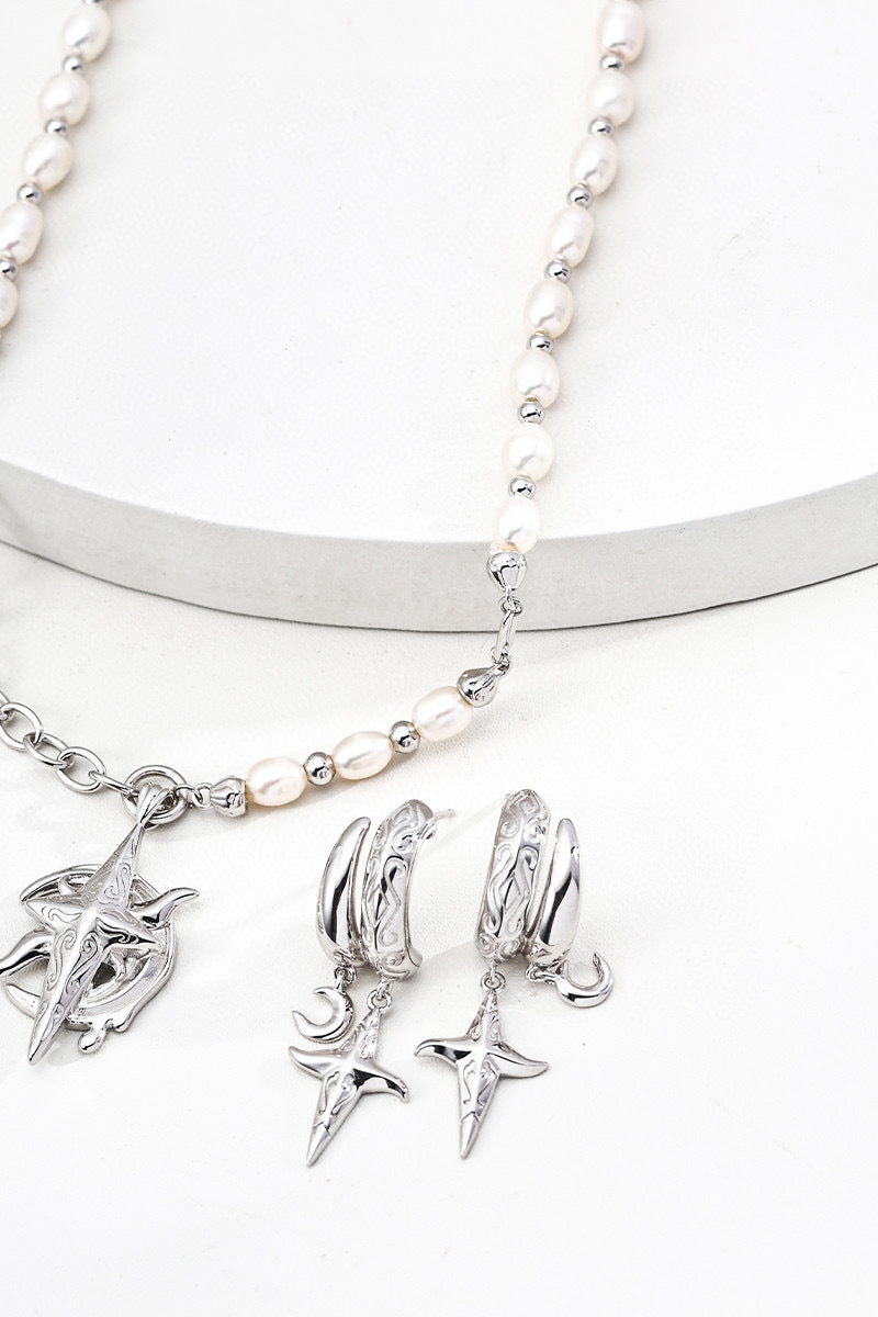 Gothic-Earrings-Detail-3