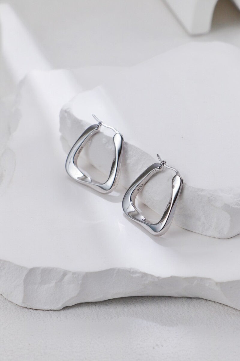 Hoop-Earrings-Details-Display-2