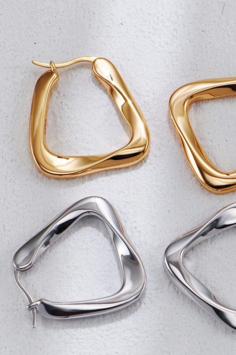 Hoop-Earrings-Details-Display-3