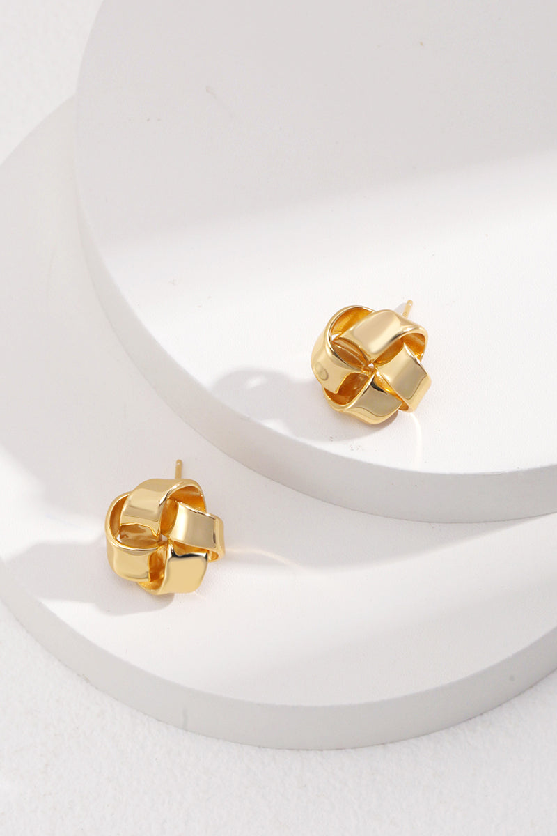 Knot-Earrings-Detail-3