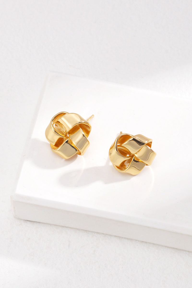 Knot-Earrings-Detail-4