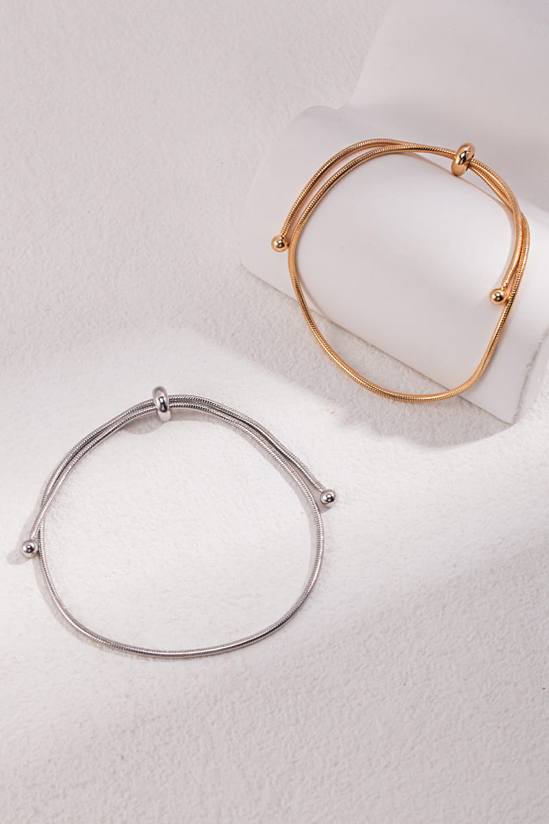 Minimalist-Adjustable-Bracelet-for-Layering