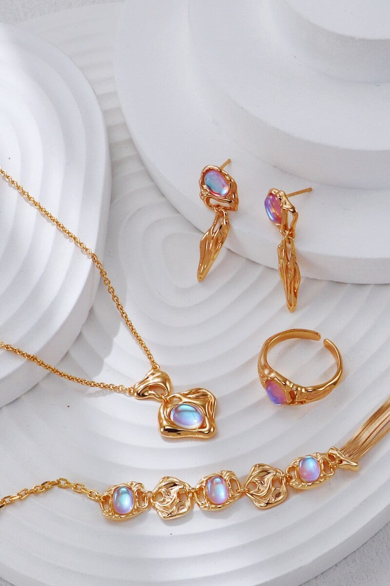 Moonstone-Necklace-Detail-7