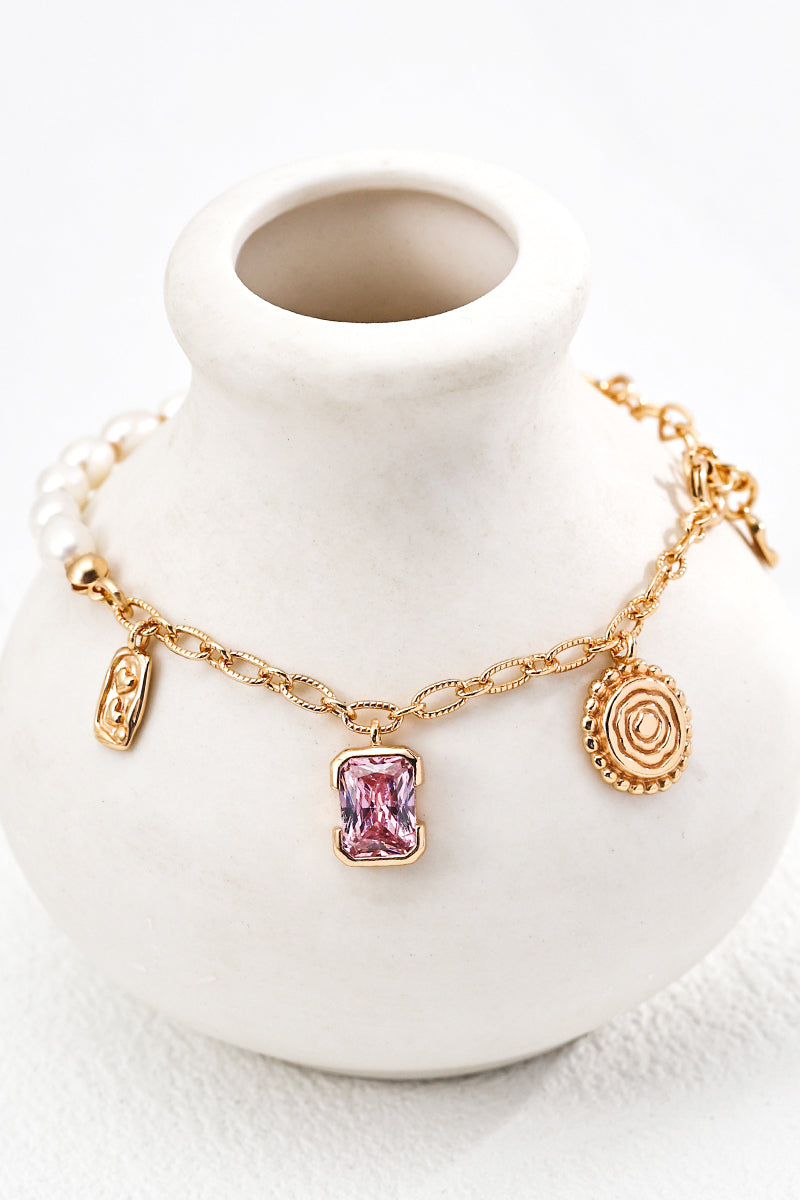 Pendant-Bracelet-Details-Display-1