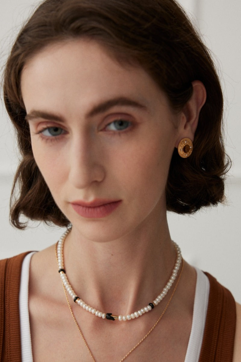 Silver-Earring-Wearing-Effect-2