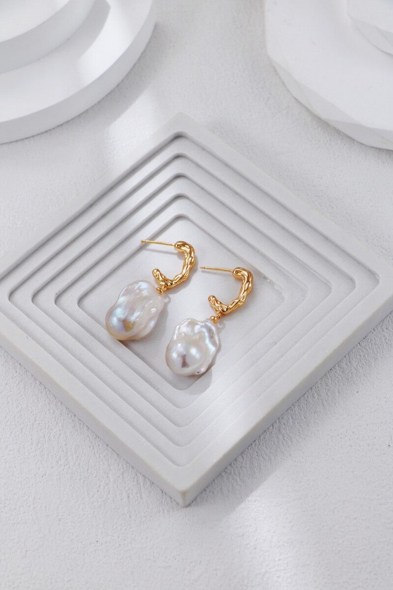 Silver-Earrings-Details-Display-2