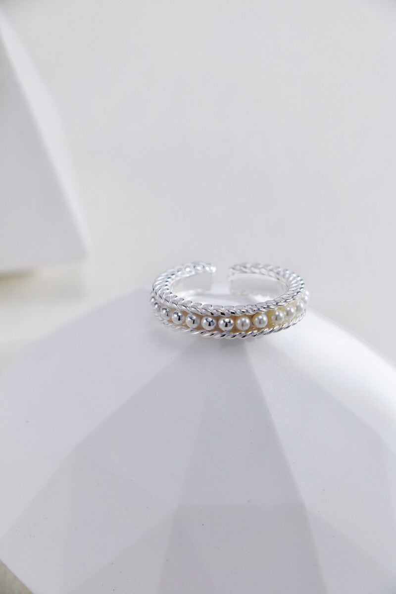 Silver-Rings-Details-Display-2