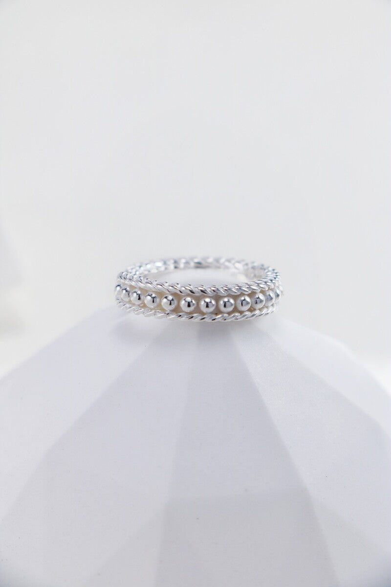 Silver-Rings-Details-Display-3