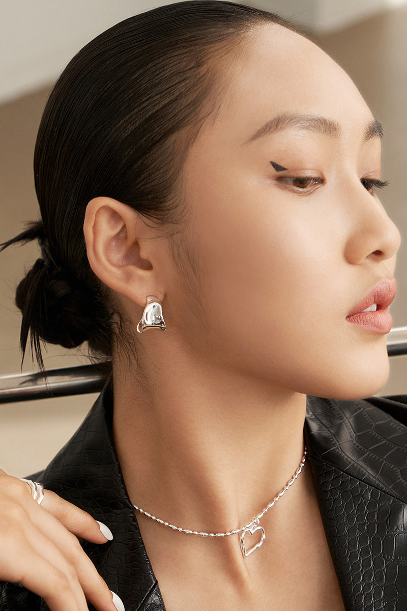 Simple-Earrings-Wearing-Effect-1
