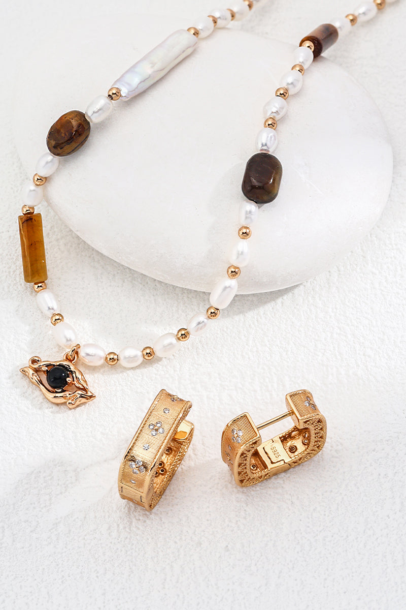 Square-Earrings-Detail-3
