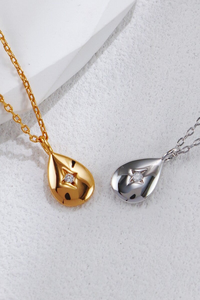 Teardrop-Necklace-Detail-3