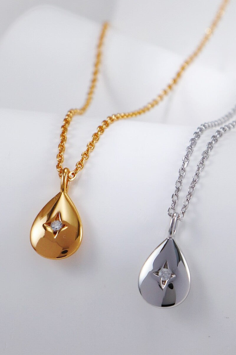 Teardrop-Necklace-Detail-4