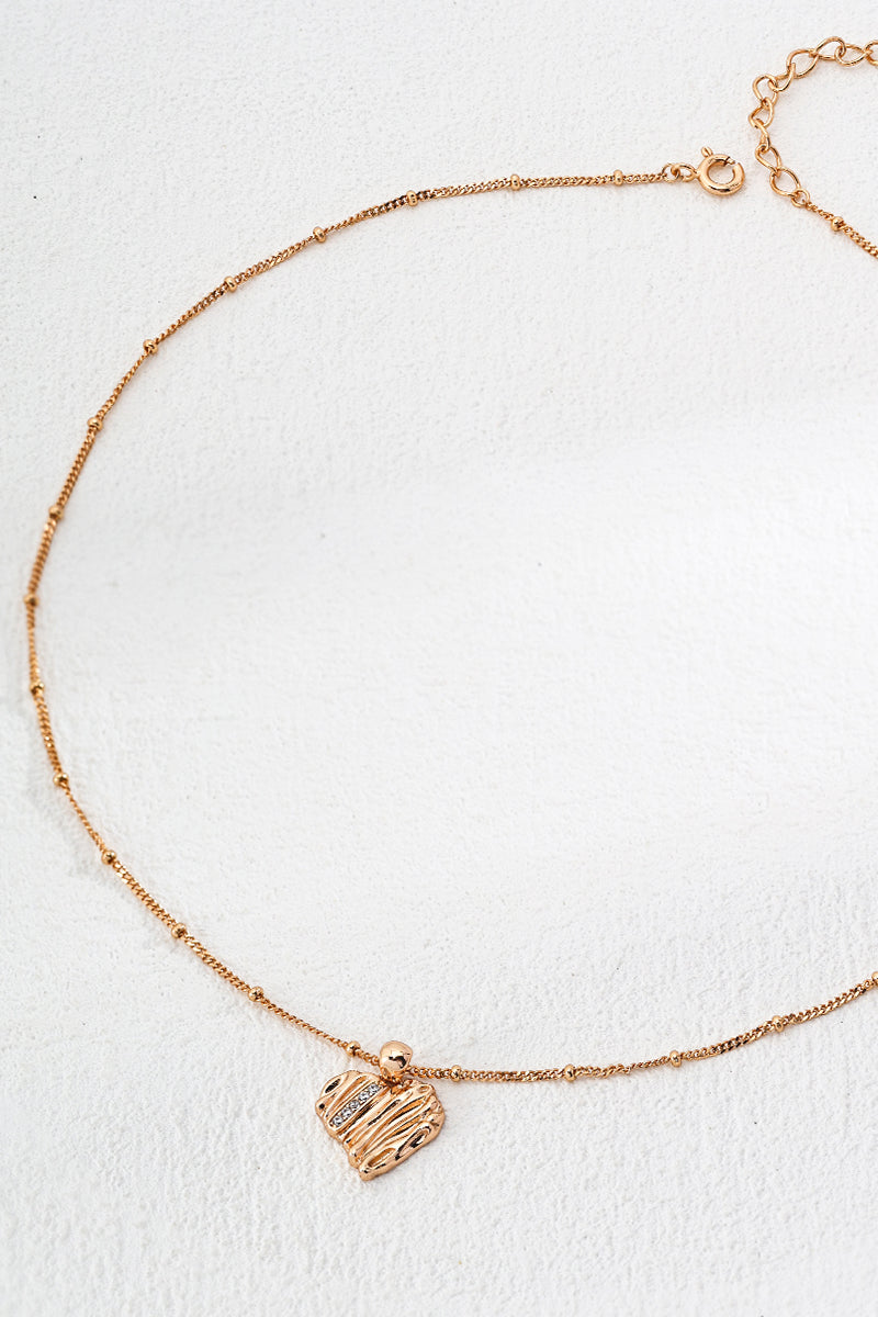 Trendy-Necklace-Details-Display-1