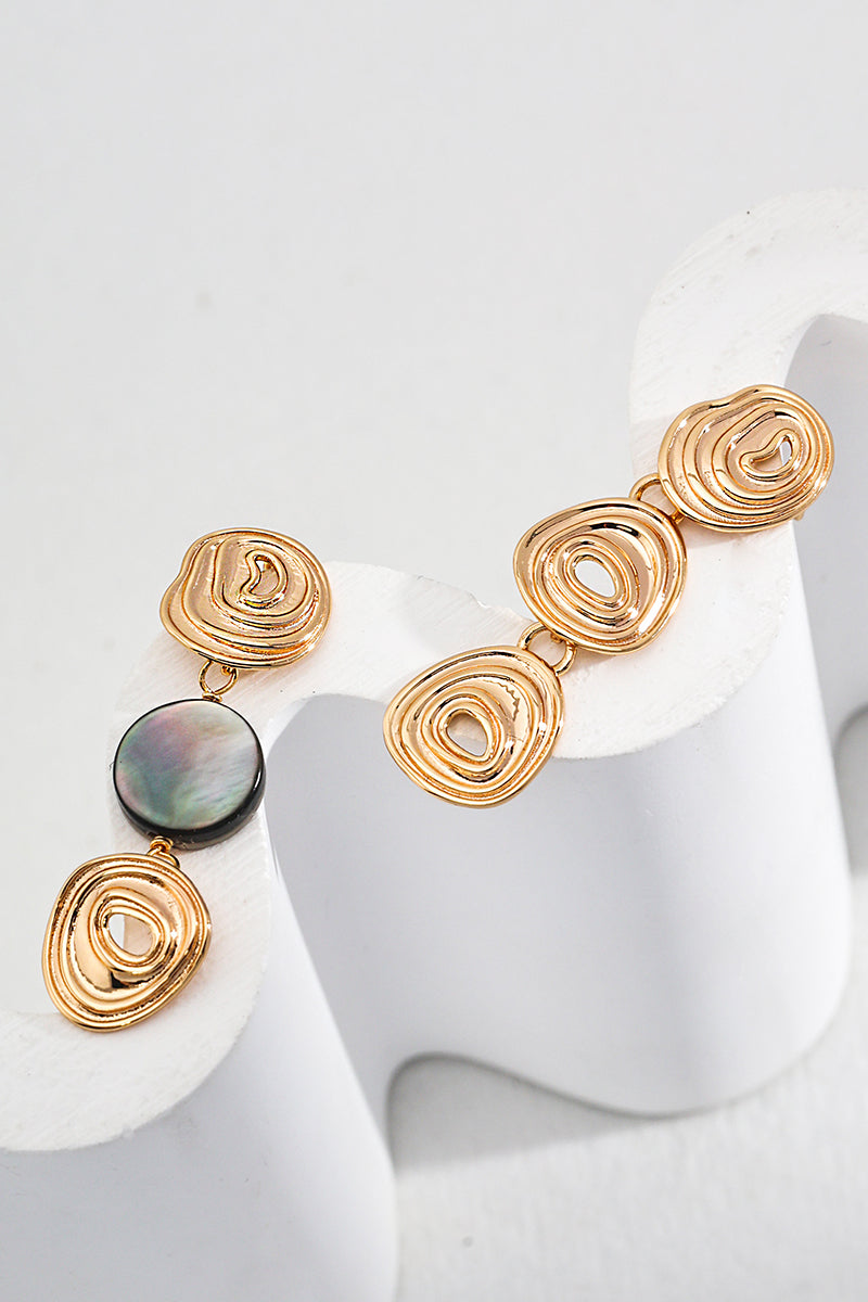 Vintage-Earrings-Details-Display-1