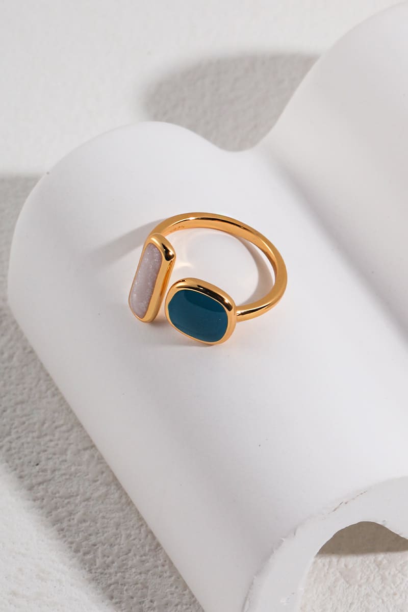 Adjustable-Ring-Detail-1