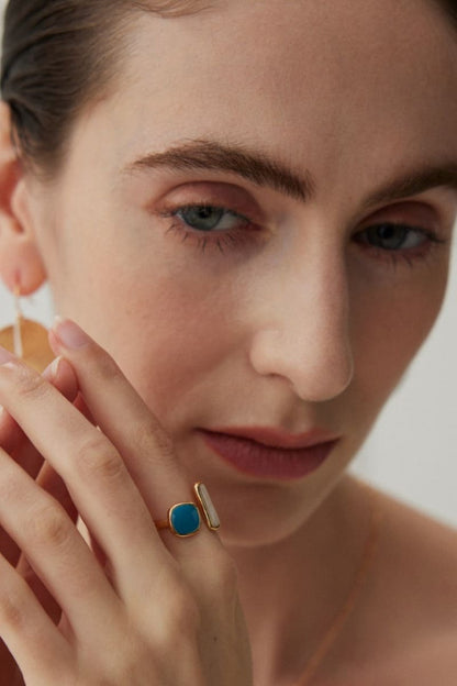 Adjustable-Ring-Wearing-Effect