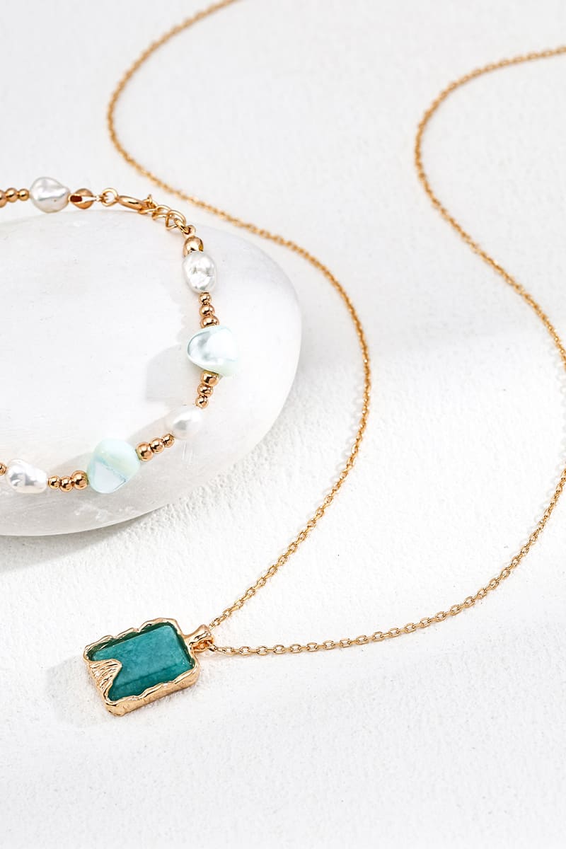 Amazonite-Necklace-Detail-2