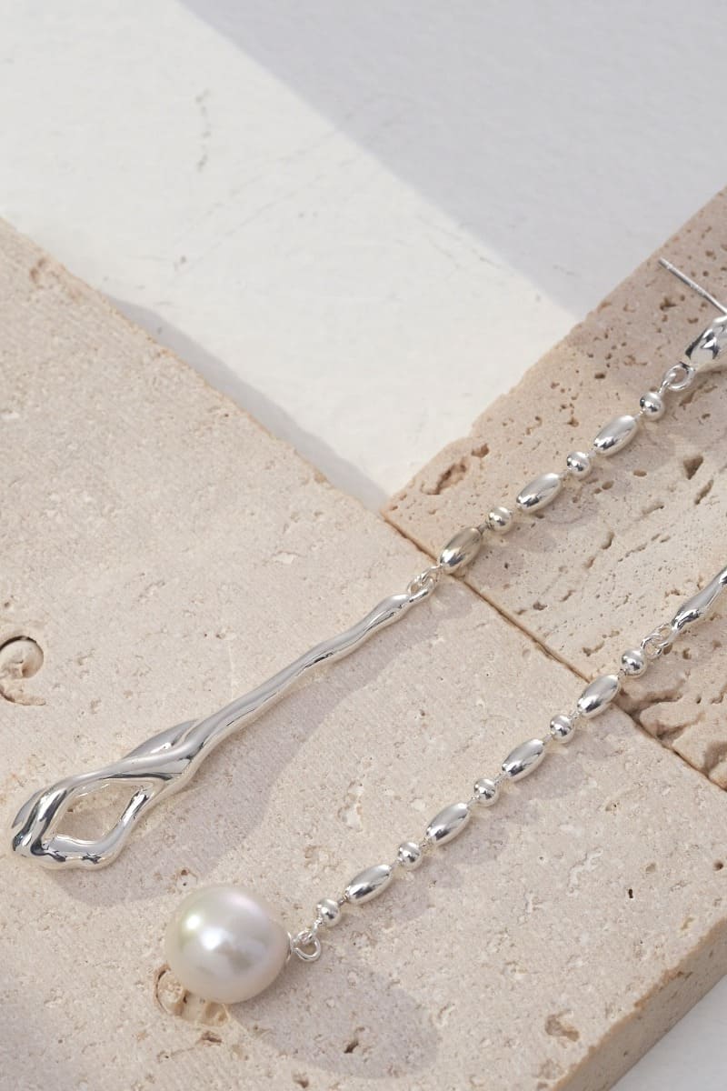 Asymmetrical-Earrings-Detail-1