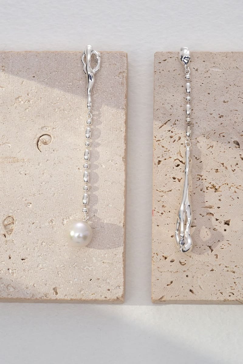 Asymmetrical-Earrings-Detail-2