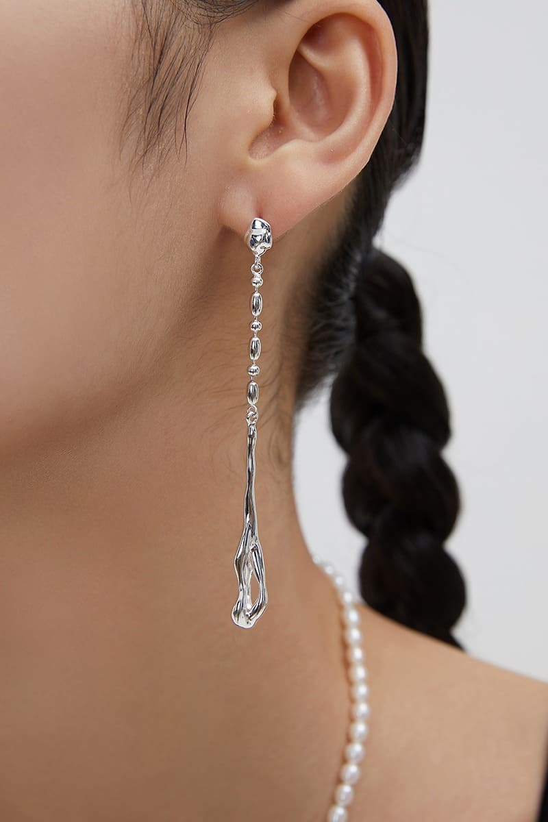 Asymmetrical-Earrings-Wearing-Effect-2