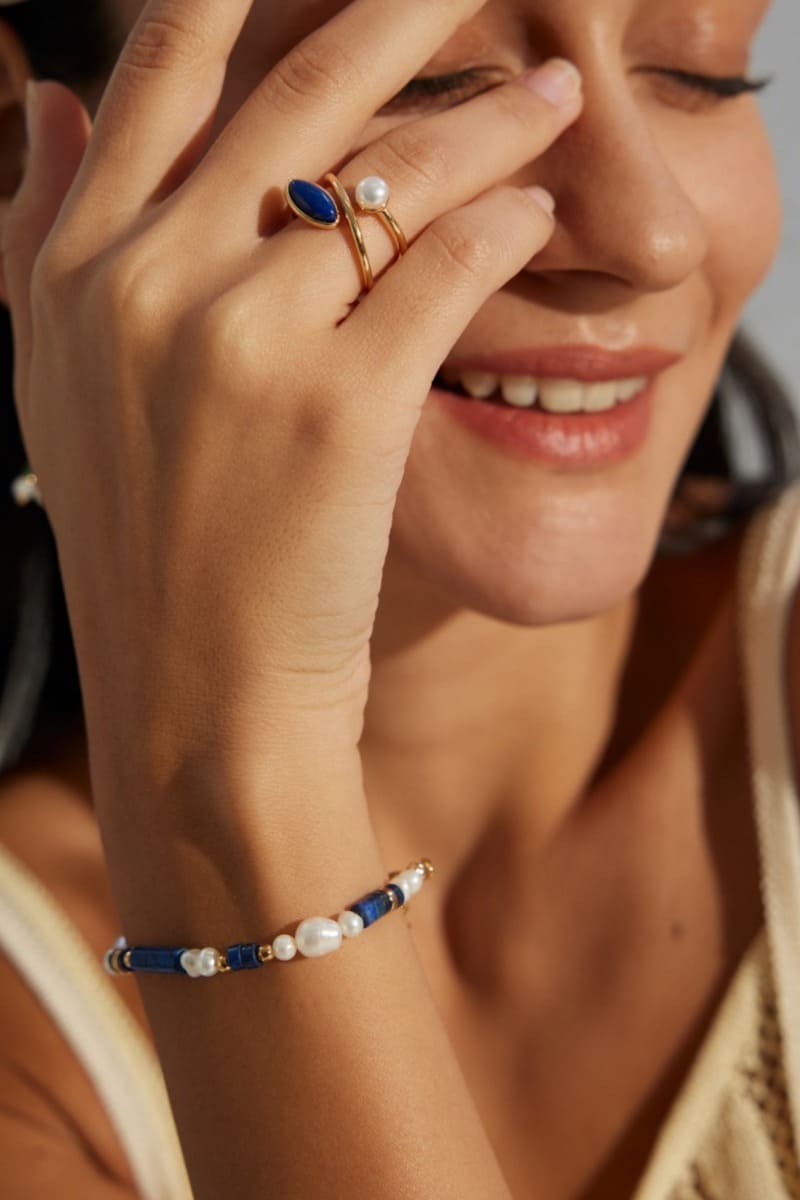 Beads-Bracelet-Wearing-Effect
