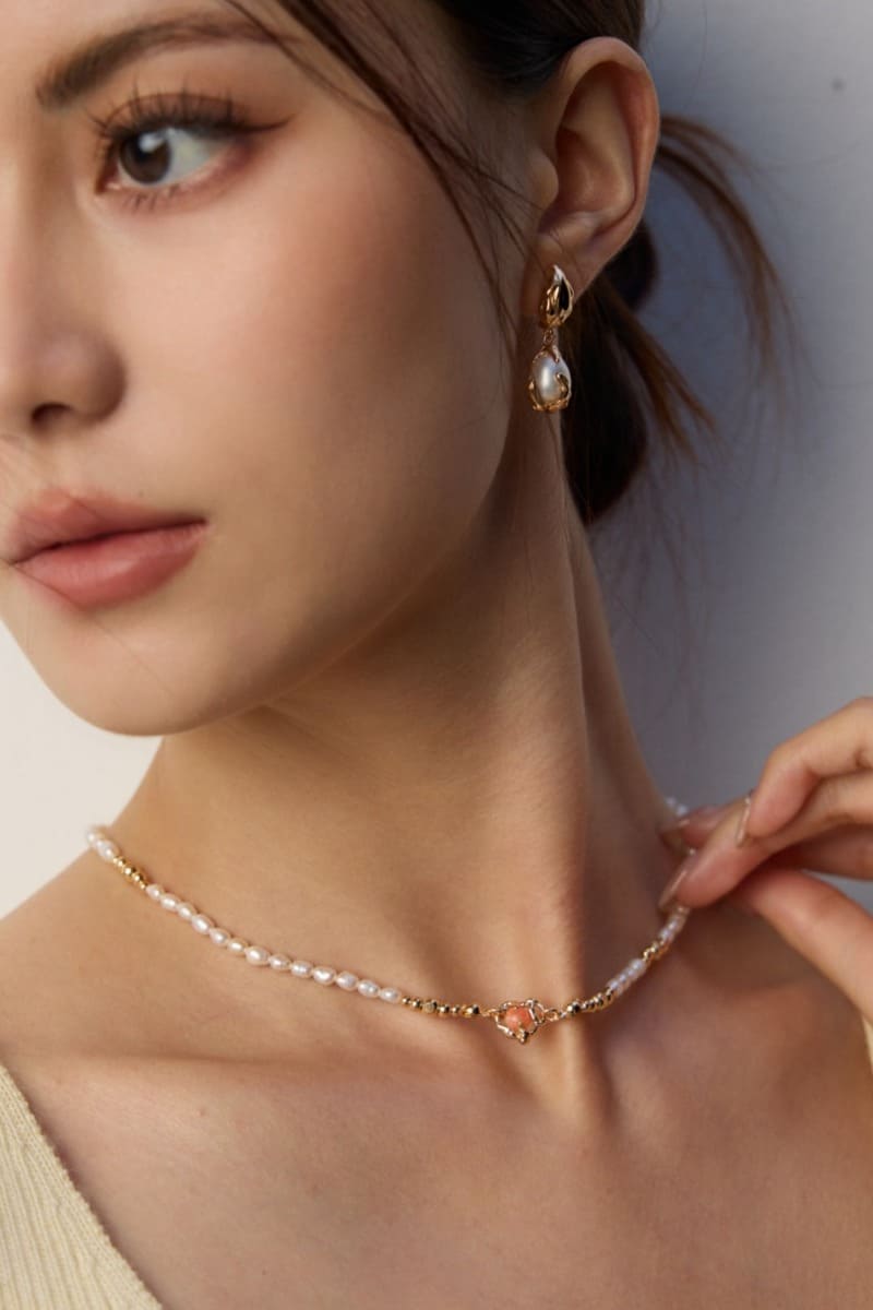 Boho-Necklace-Wearing-Effect-1