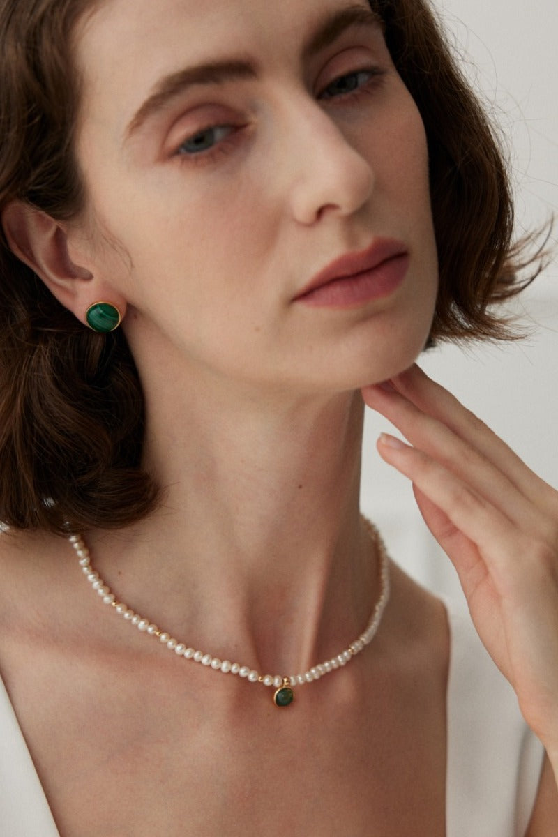 Charm-Necklace-Wearing-Effect-2