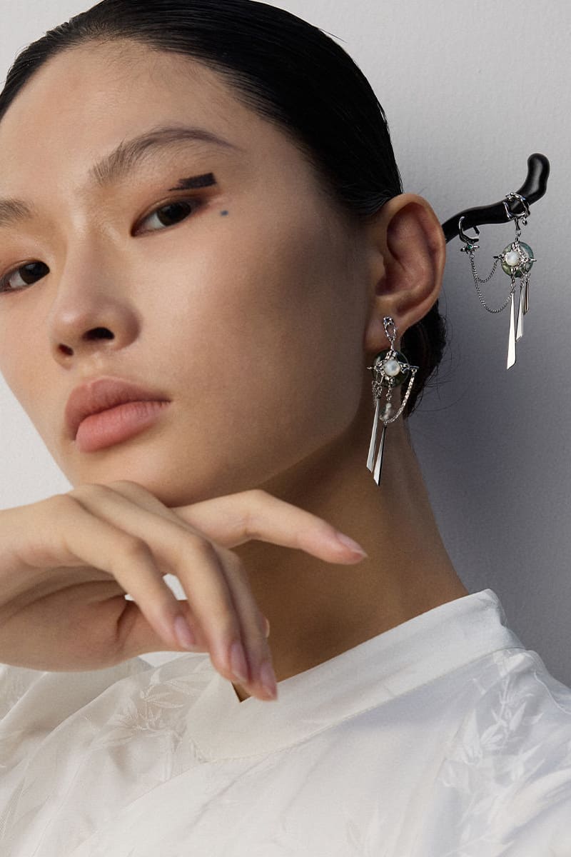 Chinese-Hairpins-Wearing-Effect-2