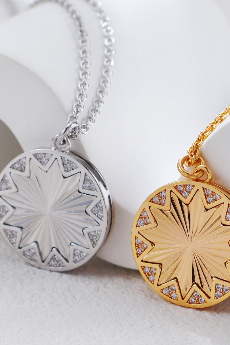 Circle-Necklace-Detail-5