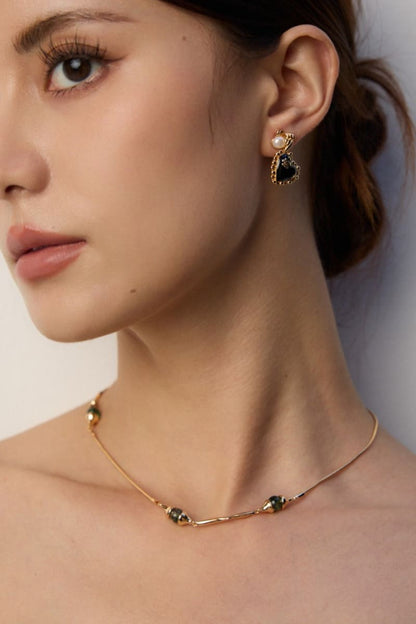 Clavicle-Necklace-Wearing-Effect-3