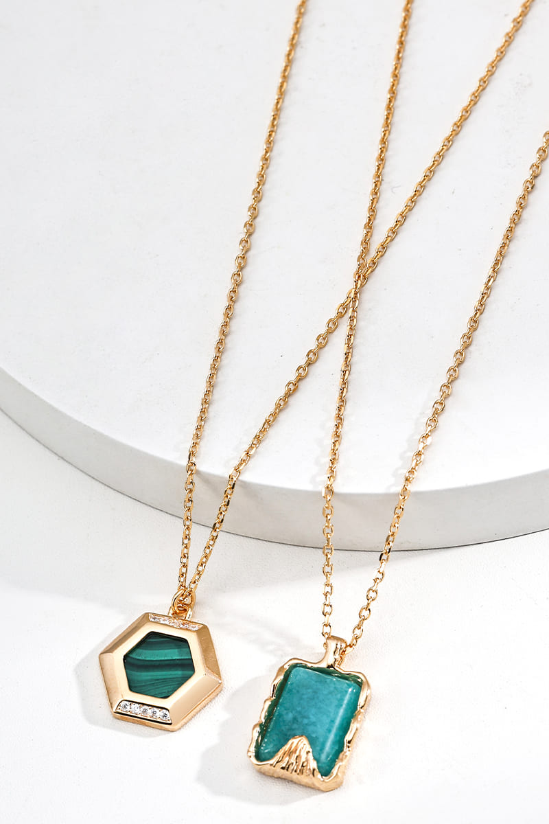 Dainty-Jewelry-Set-Detail-4