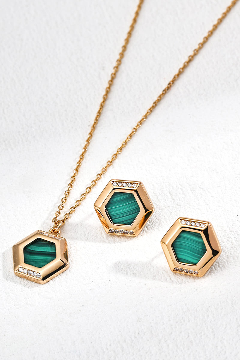 Dainty-Jewelry-Set-Detail-7