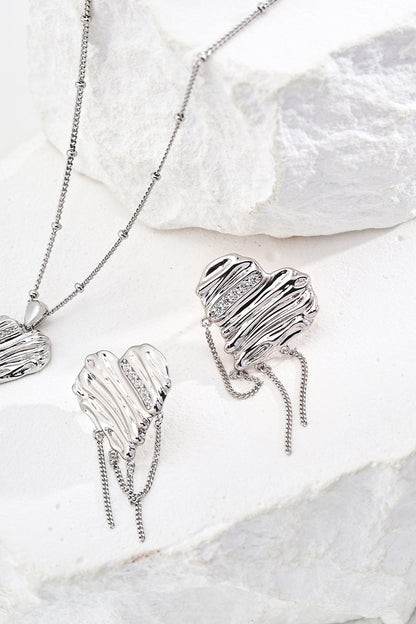 Elegant-Earrings-Detail-3