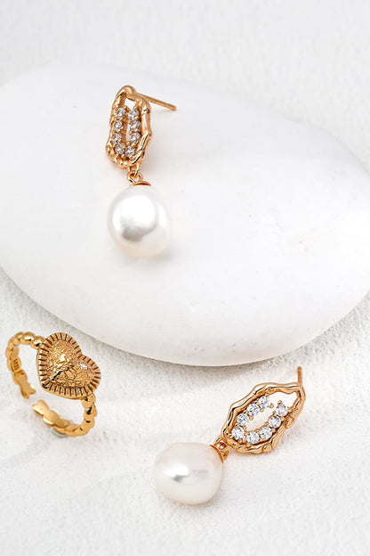 Elegant-Pearl-Earrings-Detail-3
