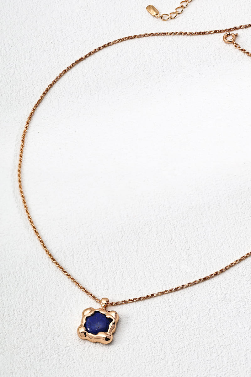 Everyday-Necklace-Detail-1